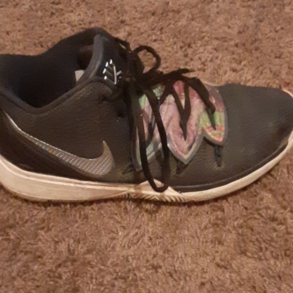Kyrie 5s